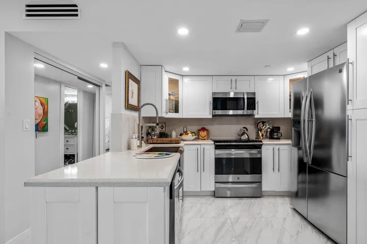 004-3912SouthOceanBoulevard-1501-Highlan