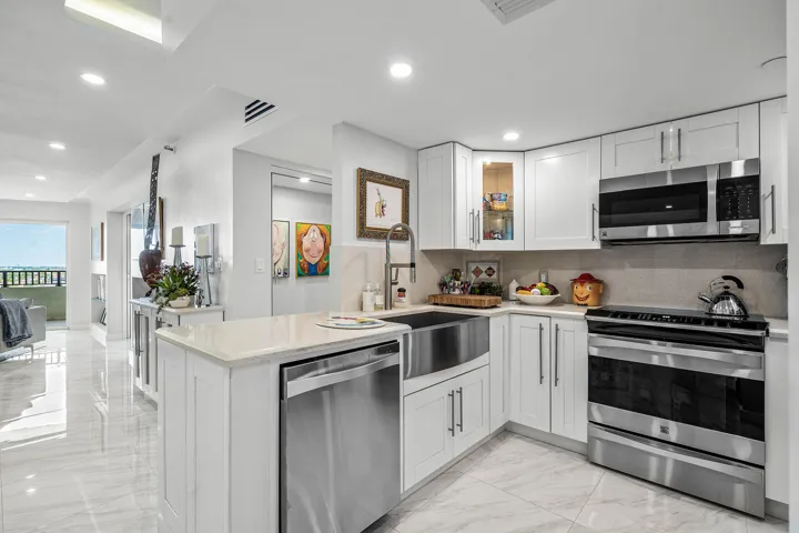 005-3912SouthOceanBoulevard-1501-Highlan