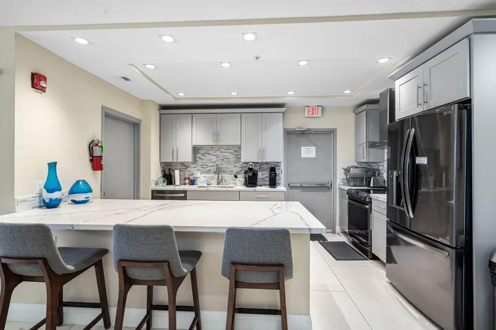 038-3912SouthOceanBoulevard-1501-Highlan