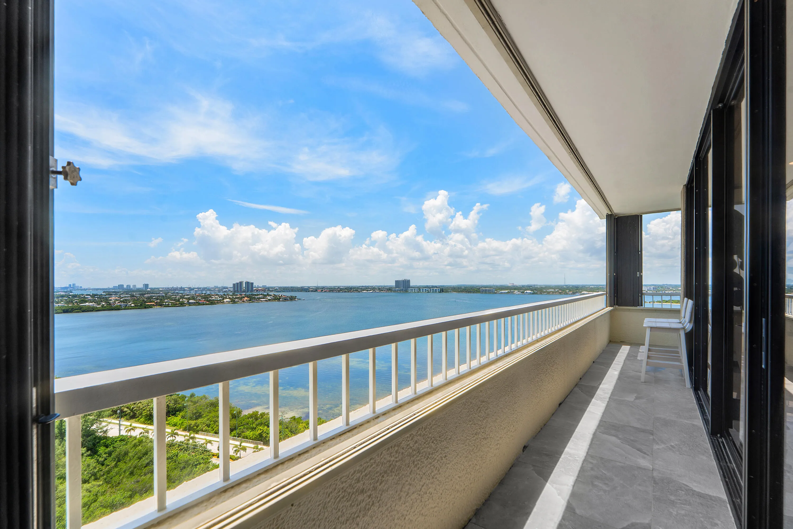 031-5280NorthOceanDrive-16E-RivieraBeach