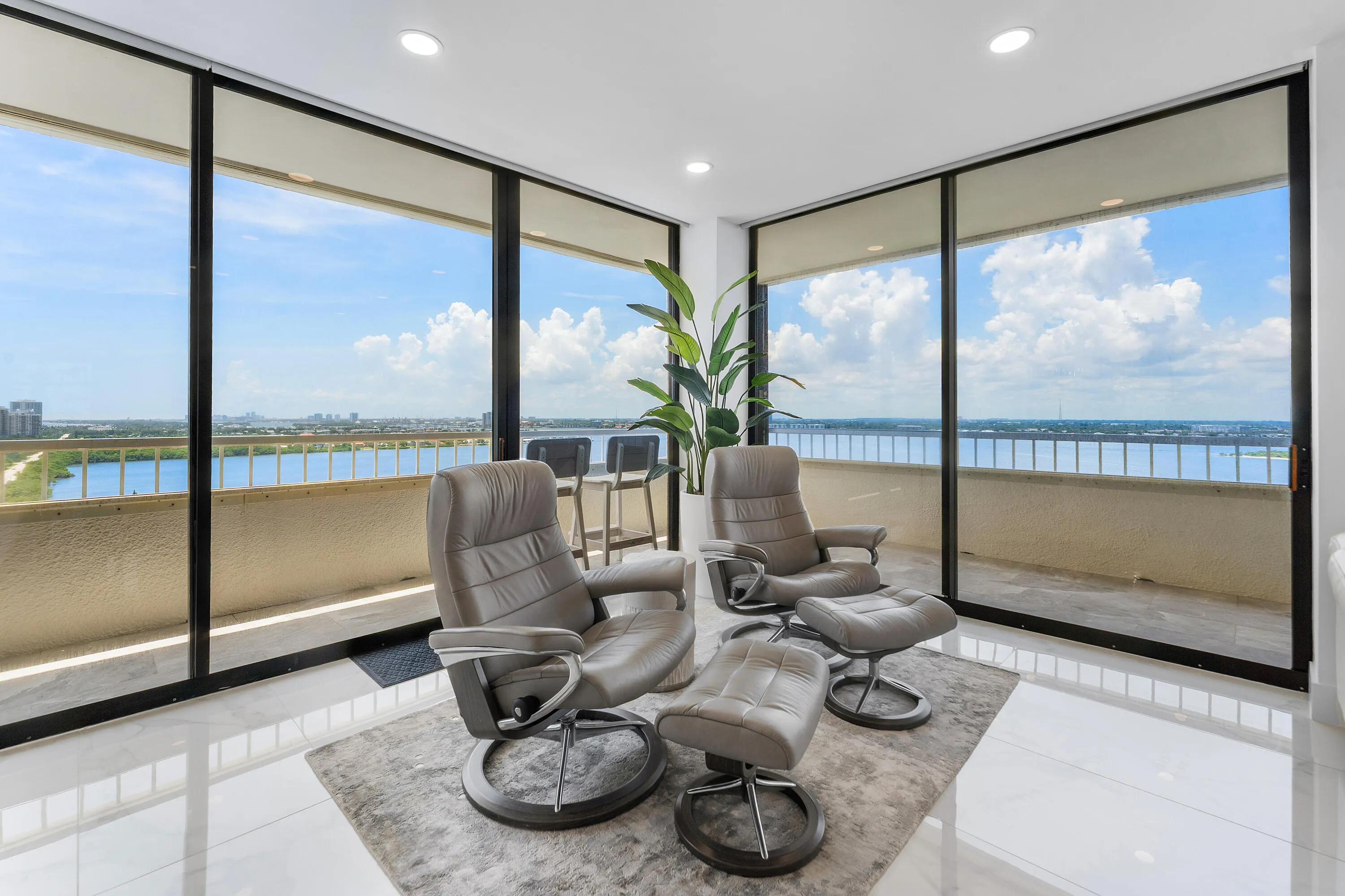 015-5280NorthOceanDrive-16E-RivieraBeach