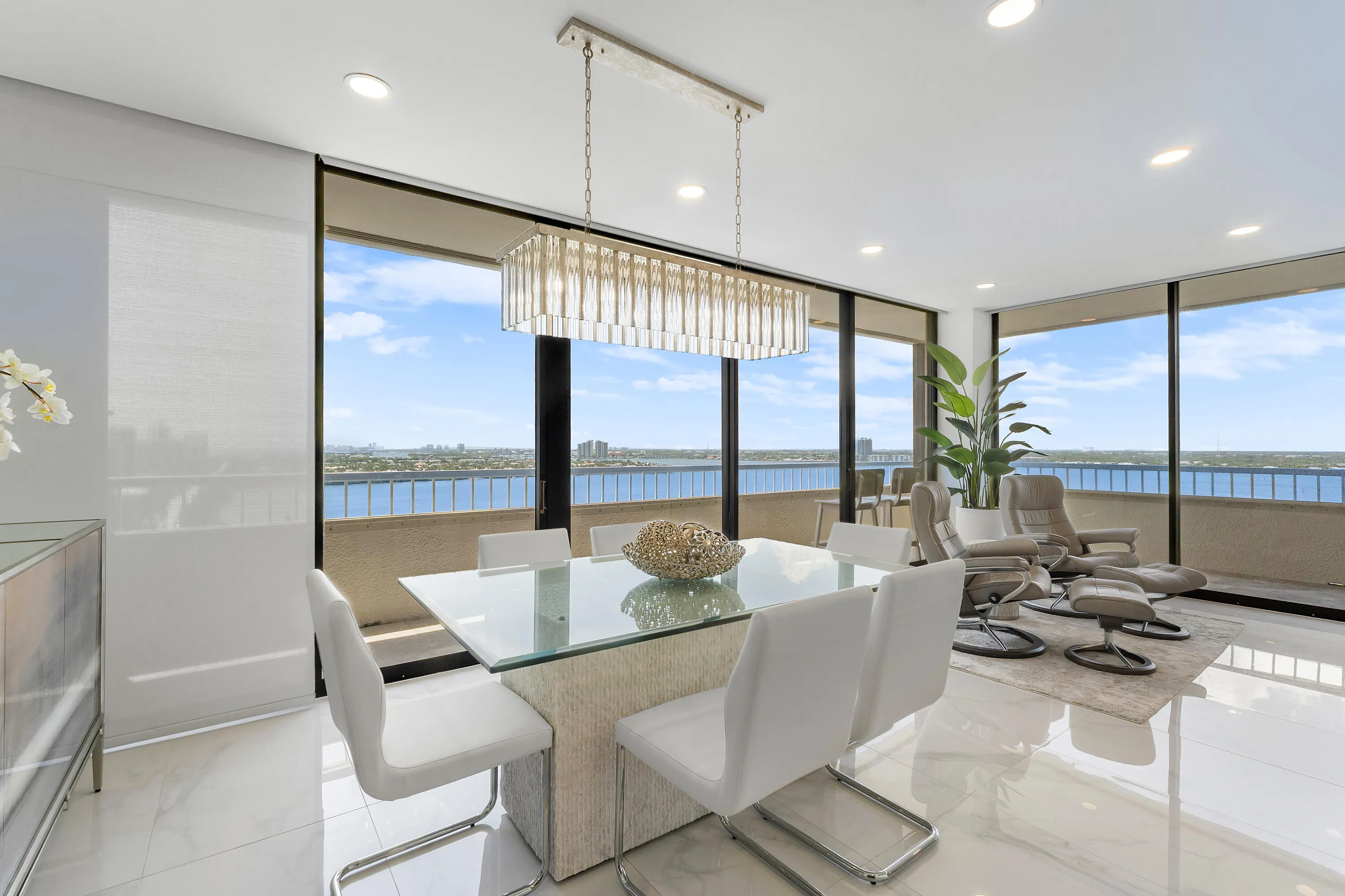 010-5280NorthOceanDrive-16E-RivieraBeach