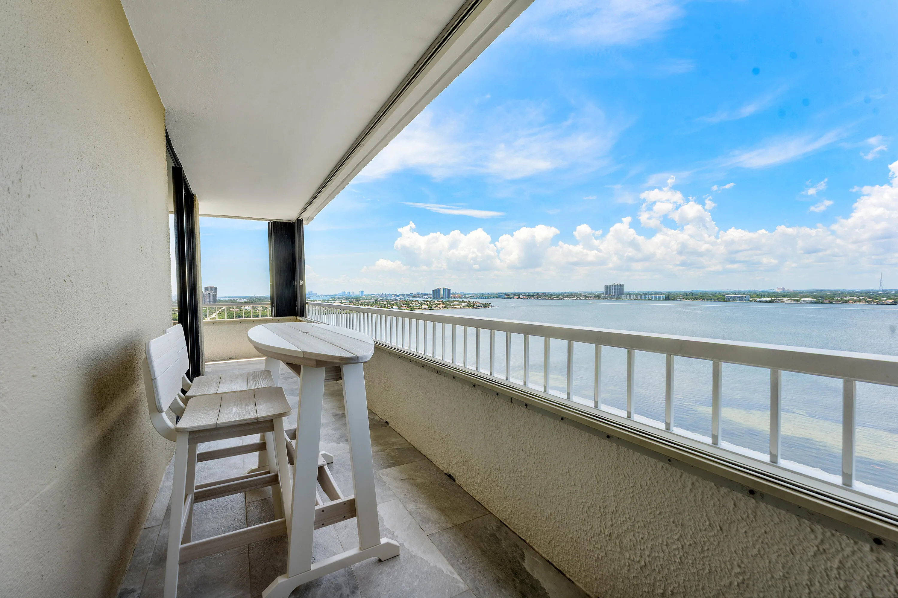 035-5280NorthOceanDrive-16E-RivieraBeach