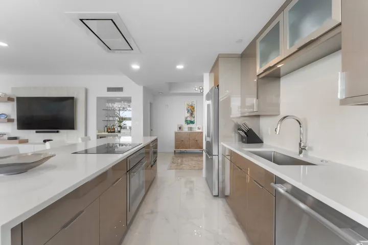 006-5280NorthOceanDrive-16E-RivieraBeach