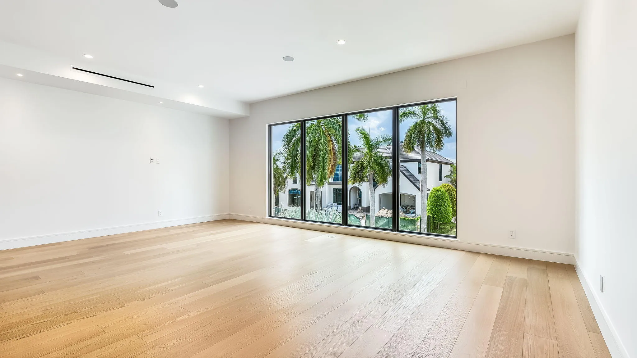 Club Room/Home Theater/Golf Simulator