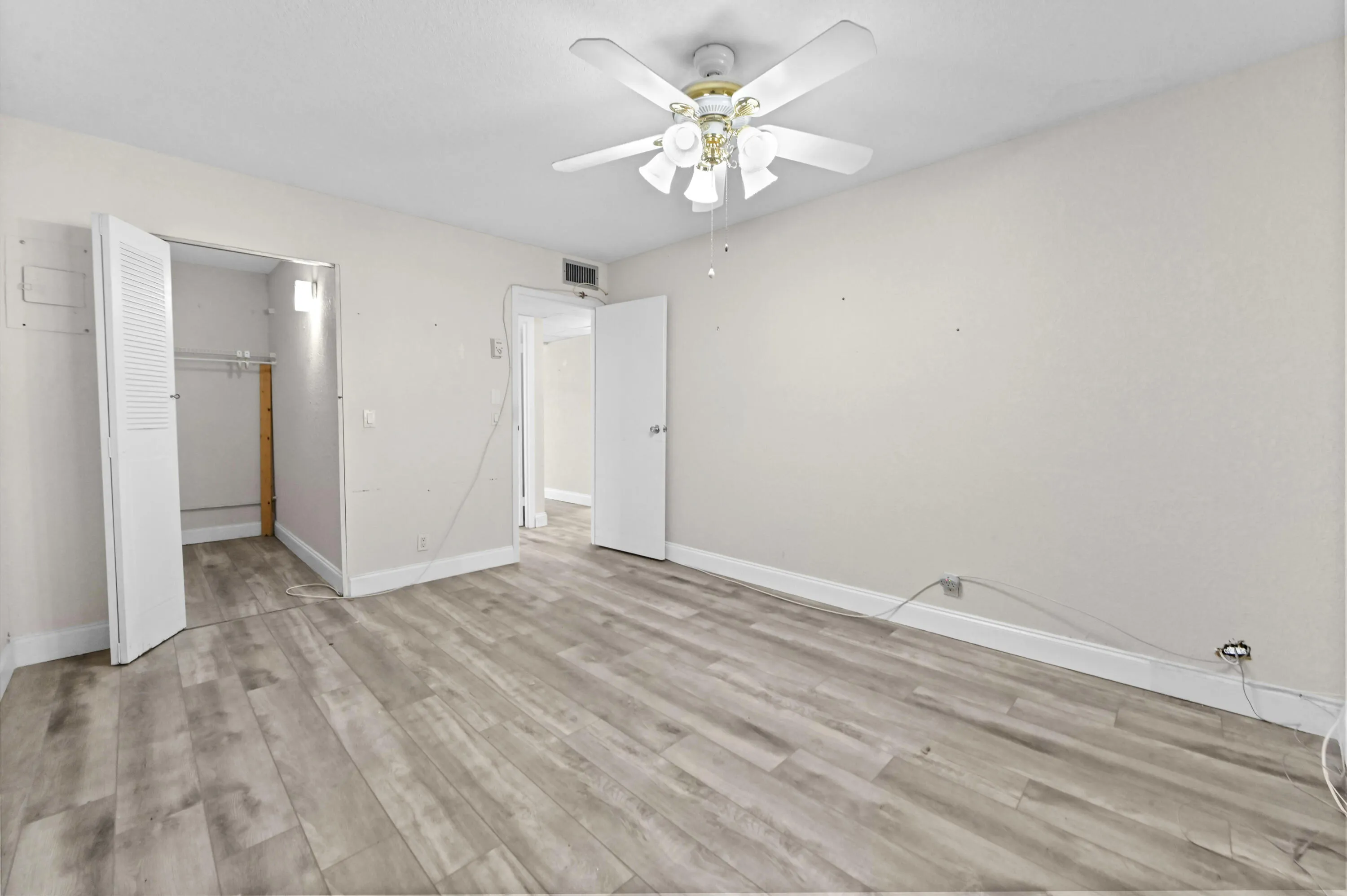 15 Bedroom 03