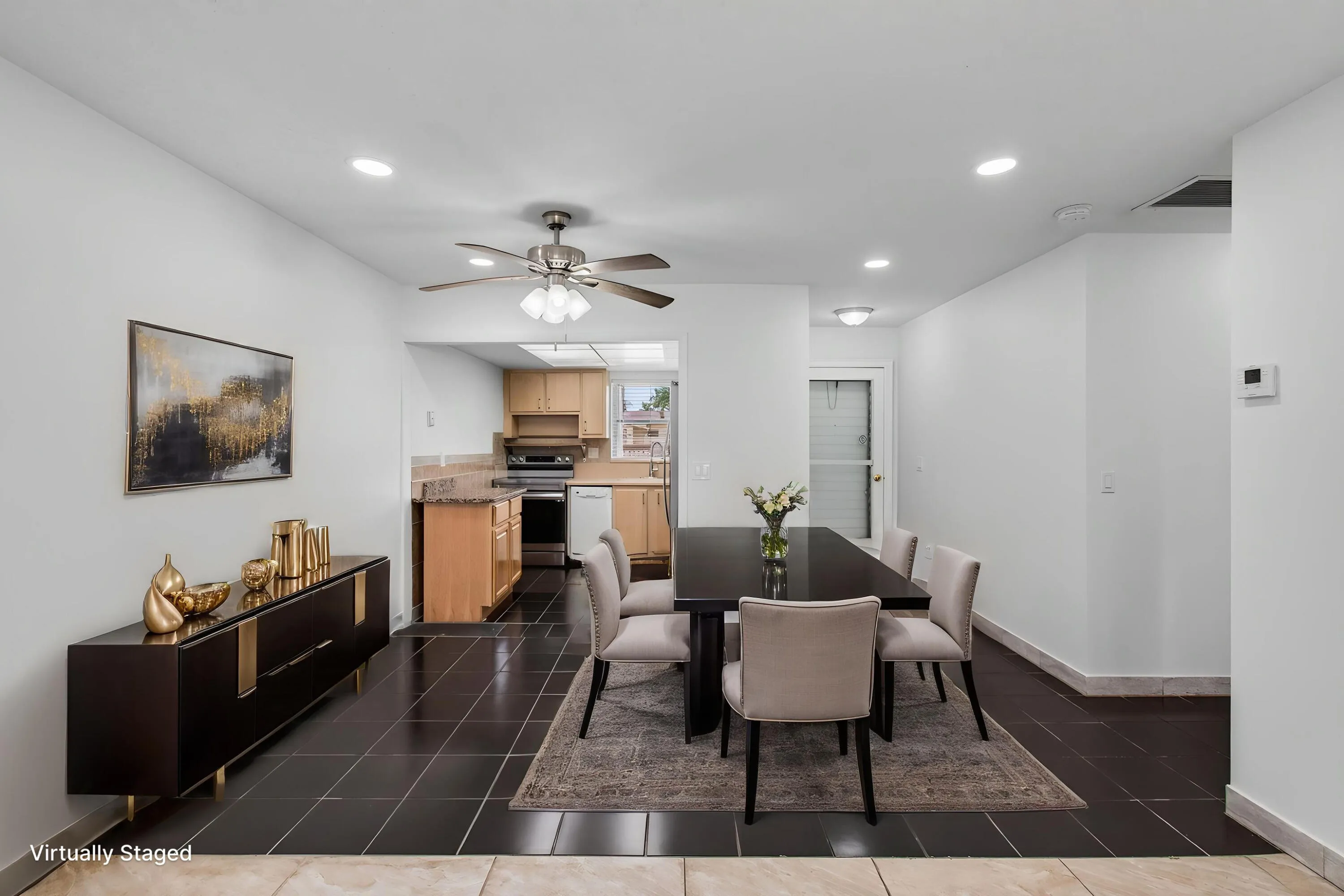VIRTUAL STAGING Dining Room