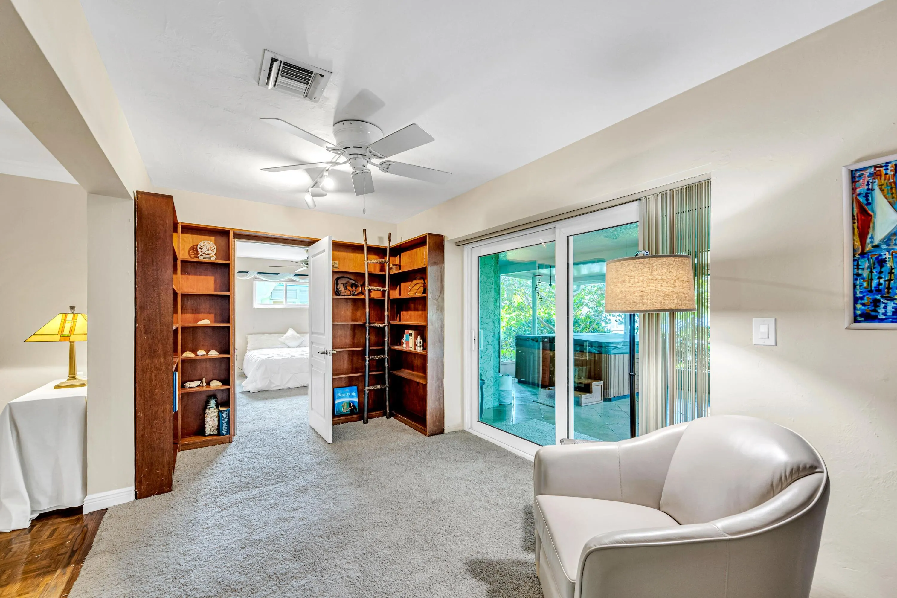 1200 ORANGE ISLE-42