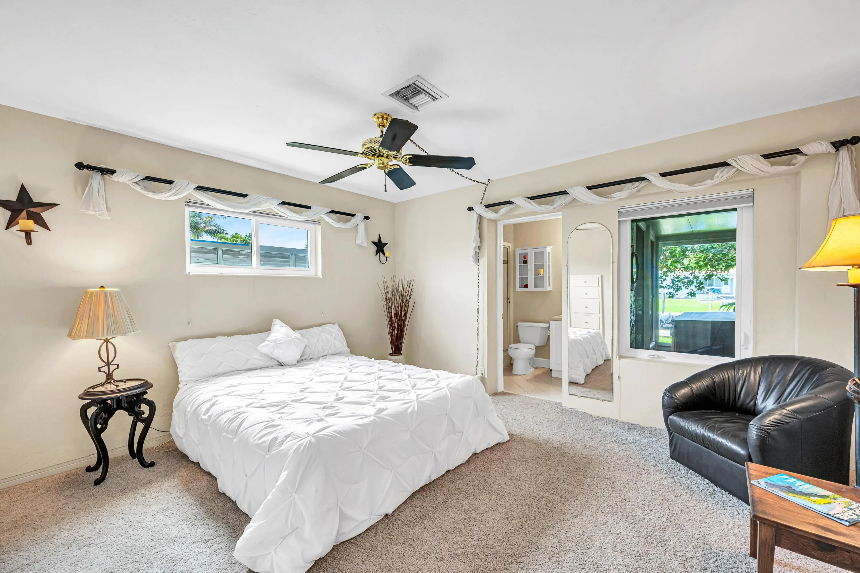 1200 ORANGE ISLE-43