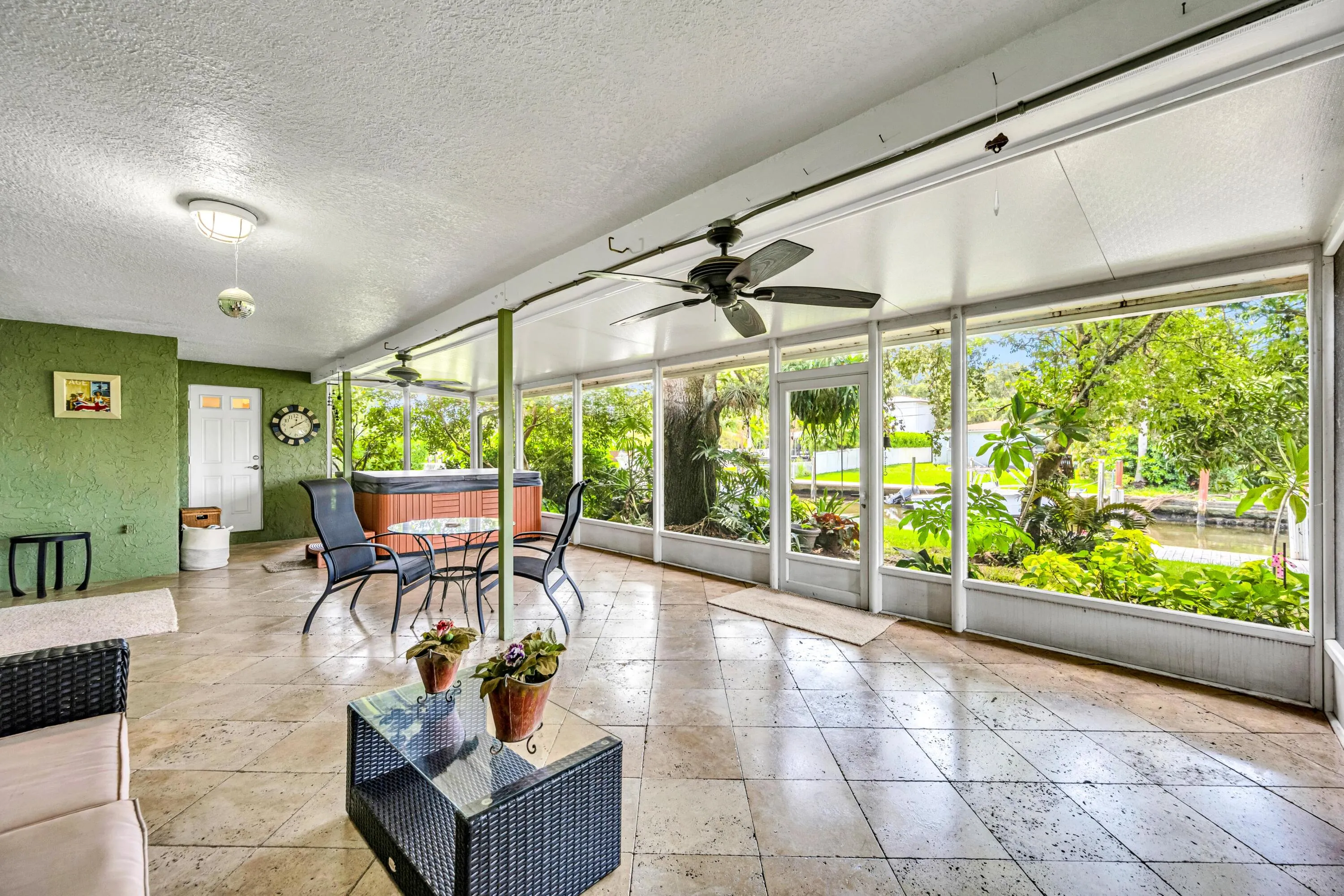 1200 ORANGE ISLE-23
