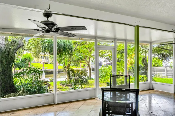 1200 ORANGE ISLE-13