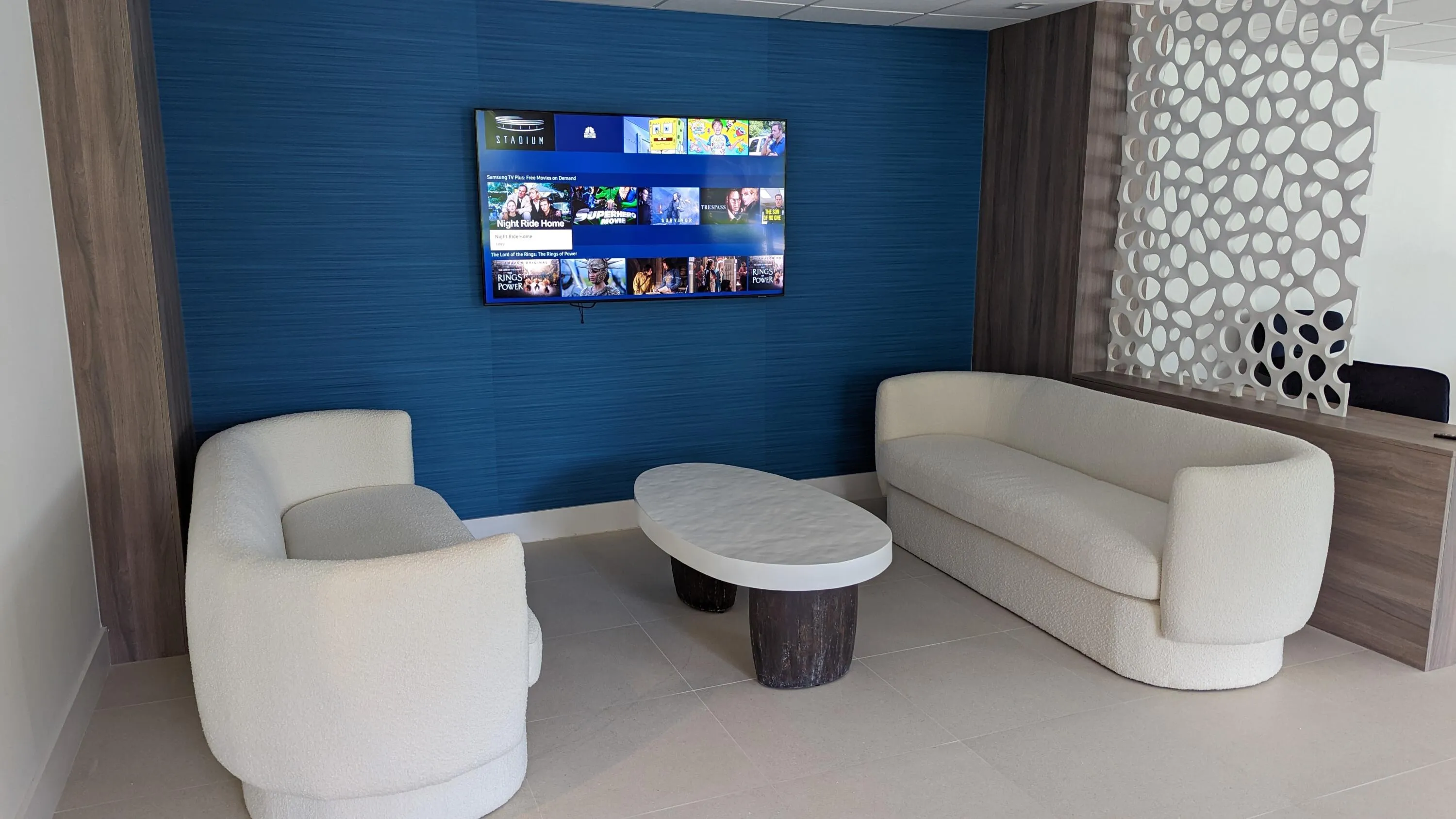 SOCIAL ROOM