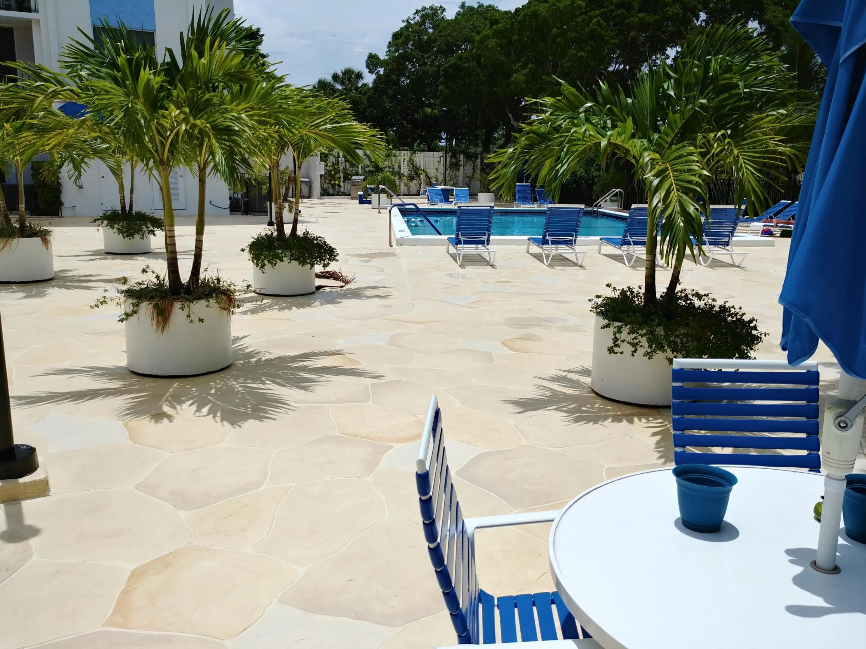 HUGE POOL DECK HEATED POOL