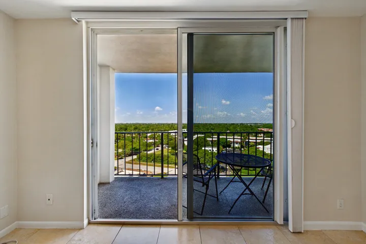 LIVING ROOM VIEW