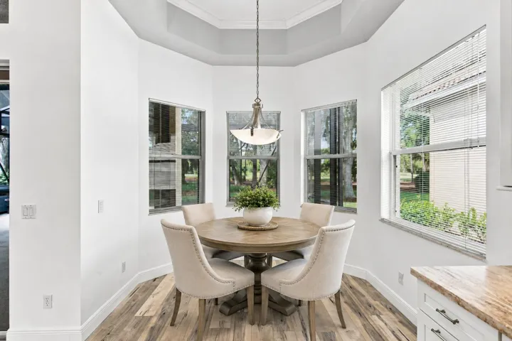 Eat-in Kitchen area Virtually Reimagined for Inspiration