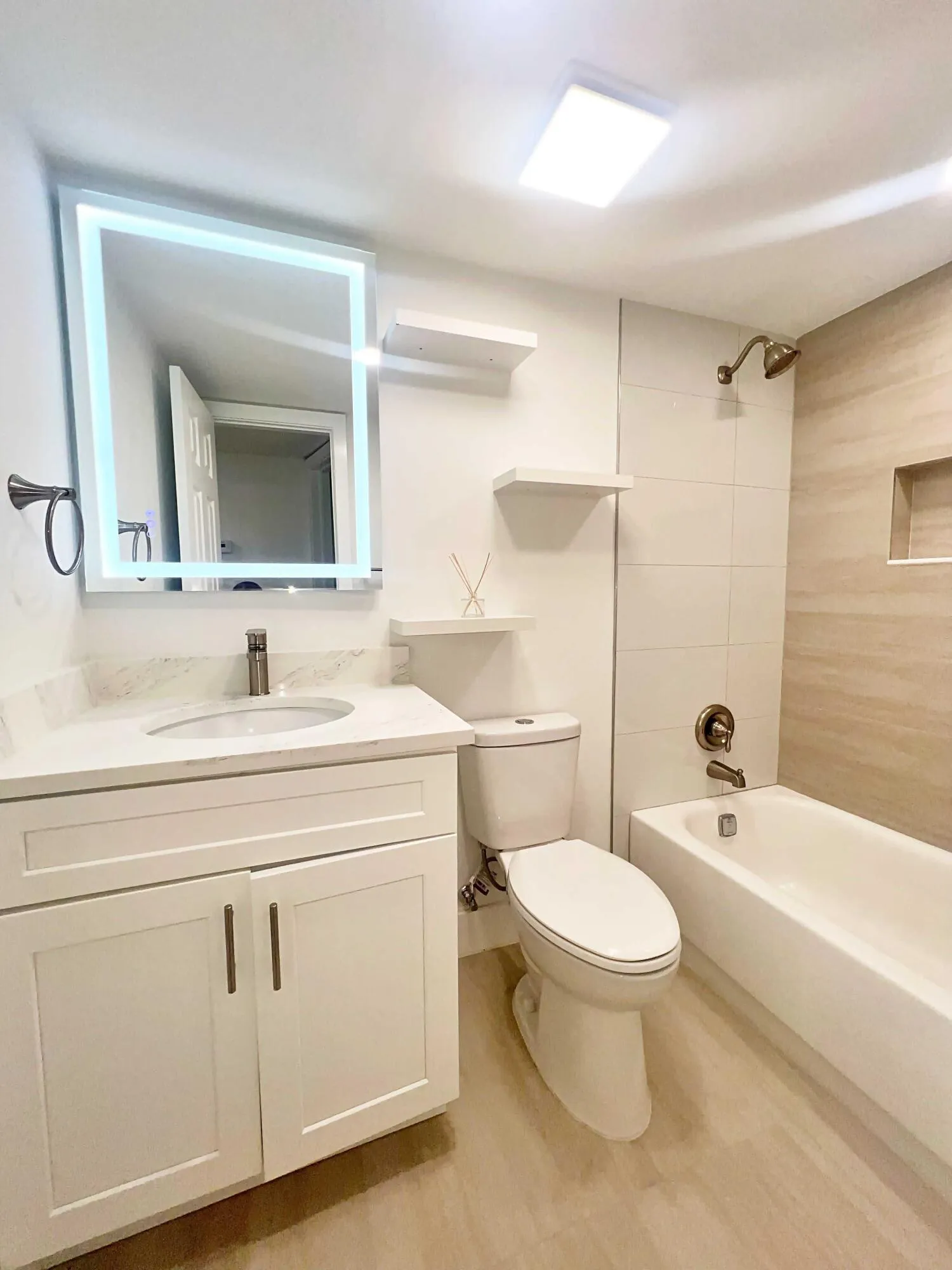 Guest Bath 1