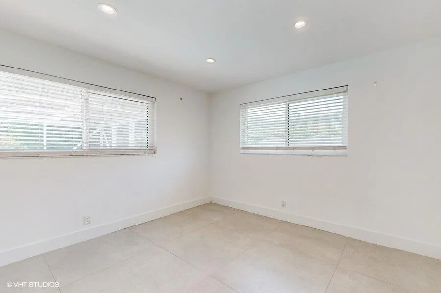20_200sw6thave_2020_Small