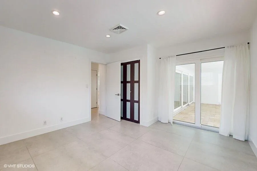 21_200sw6thave_2021_Small
