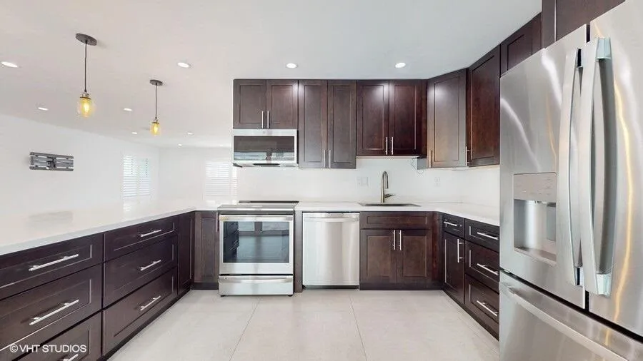 13_200sw6thave_2013_Small