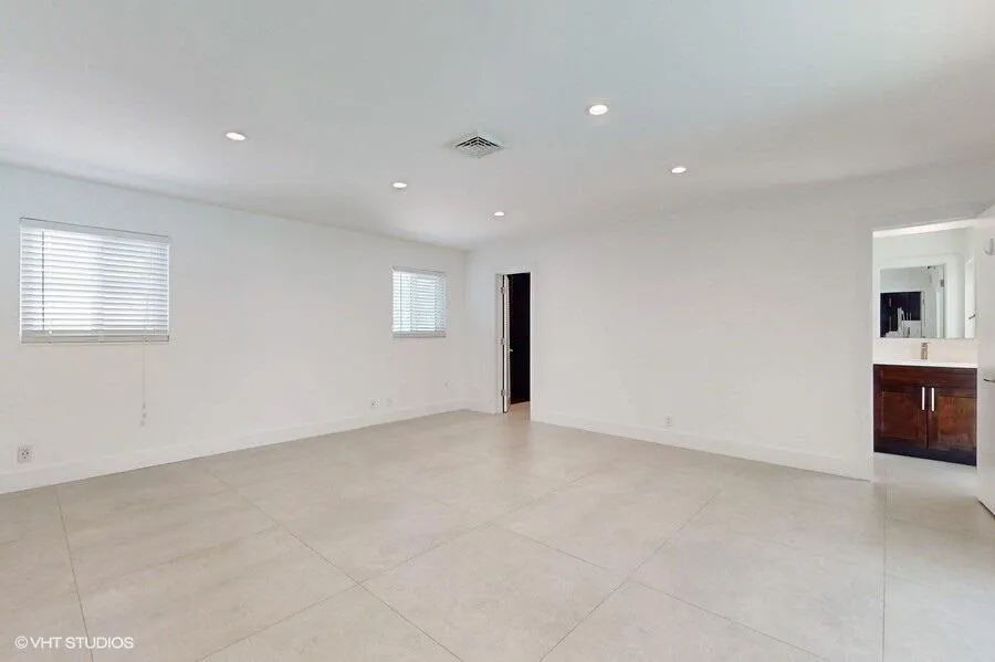 14_200sw6thave_2014_Small