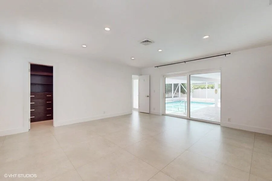 16_200sw6thave_2016_Small