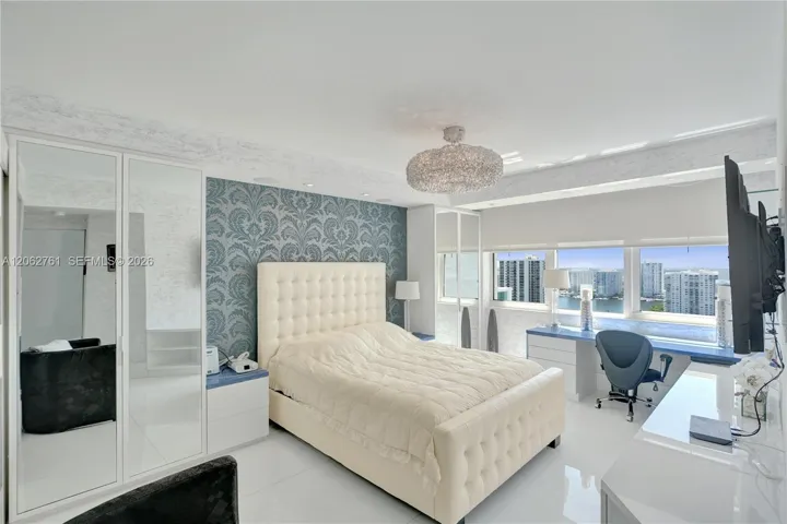 Third bedroom.