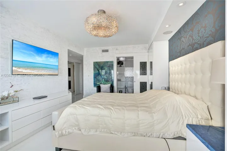 Third bedroom.