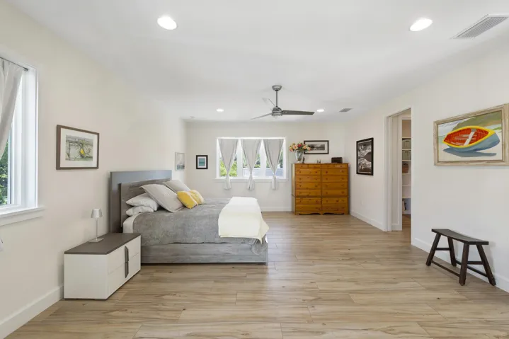 2nd Floor Suite