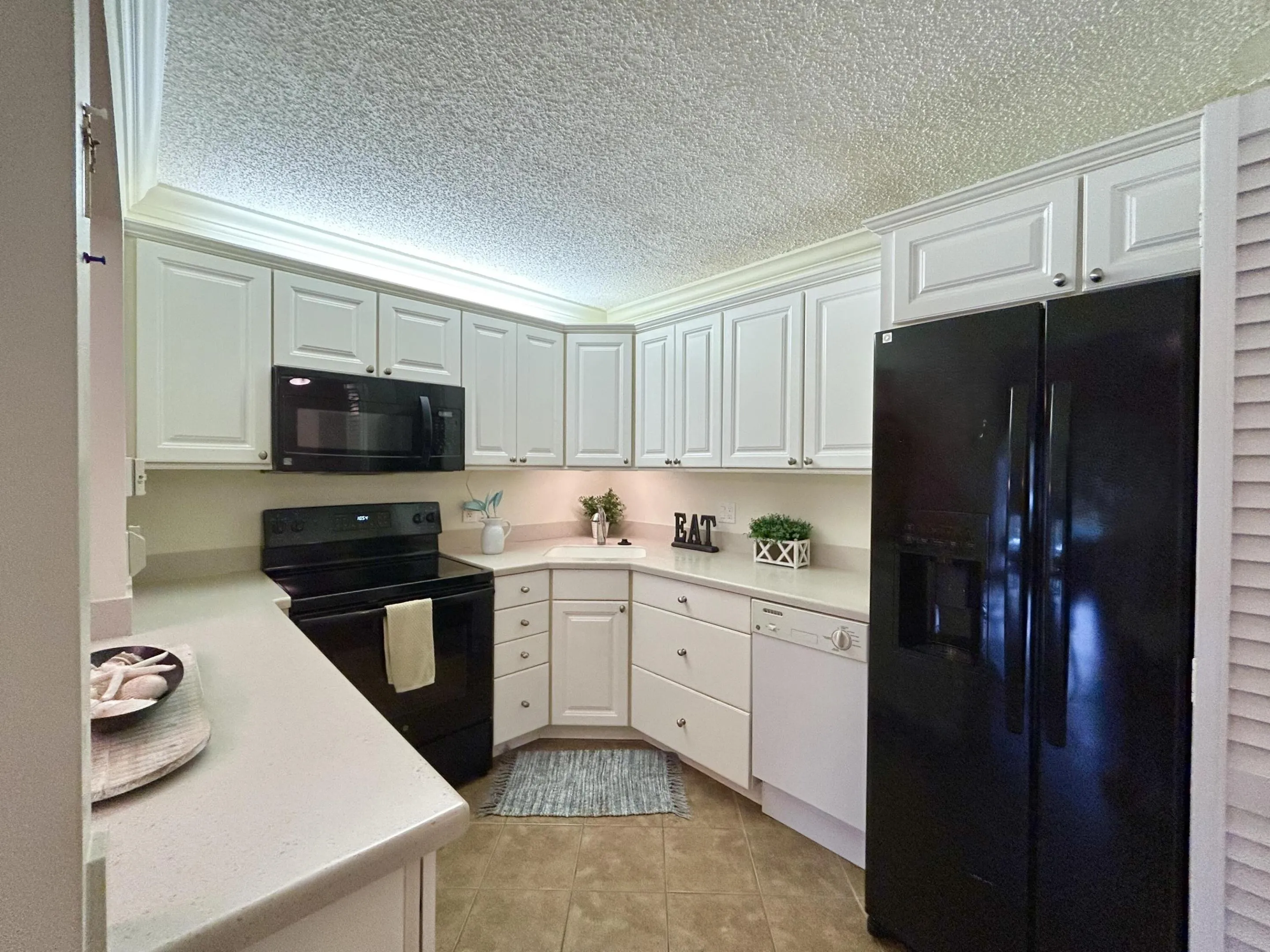 CORIAN COUNTER TOPS