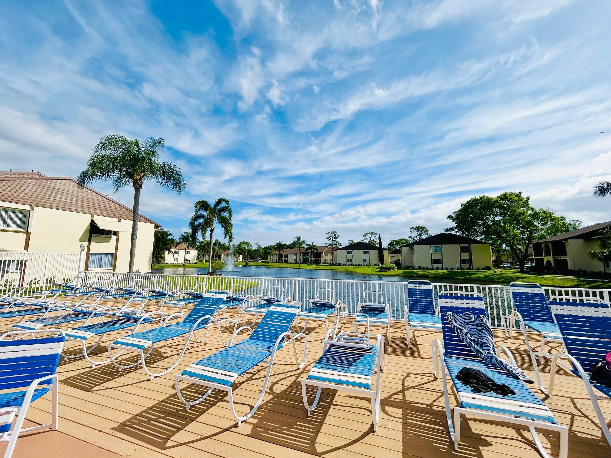 POOLSIDE LOUNGING