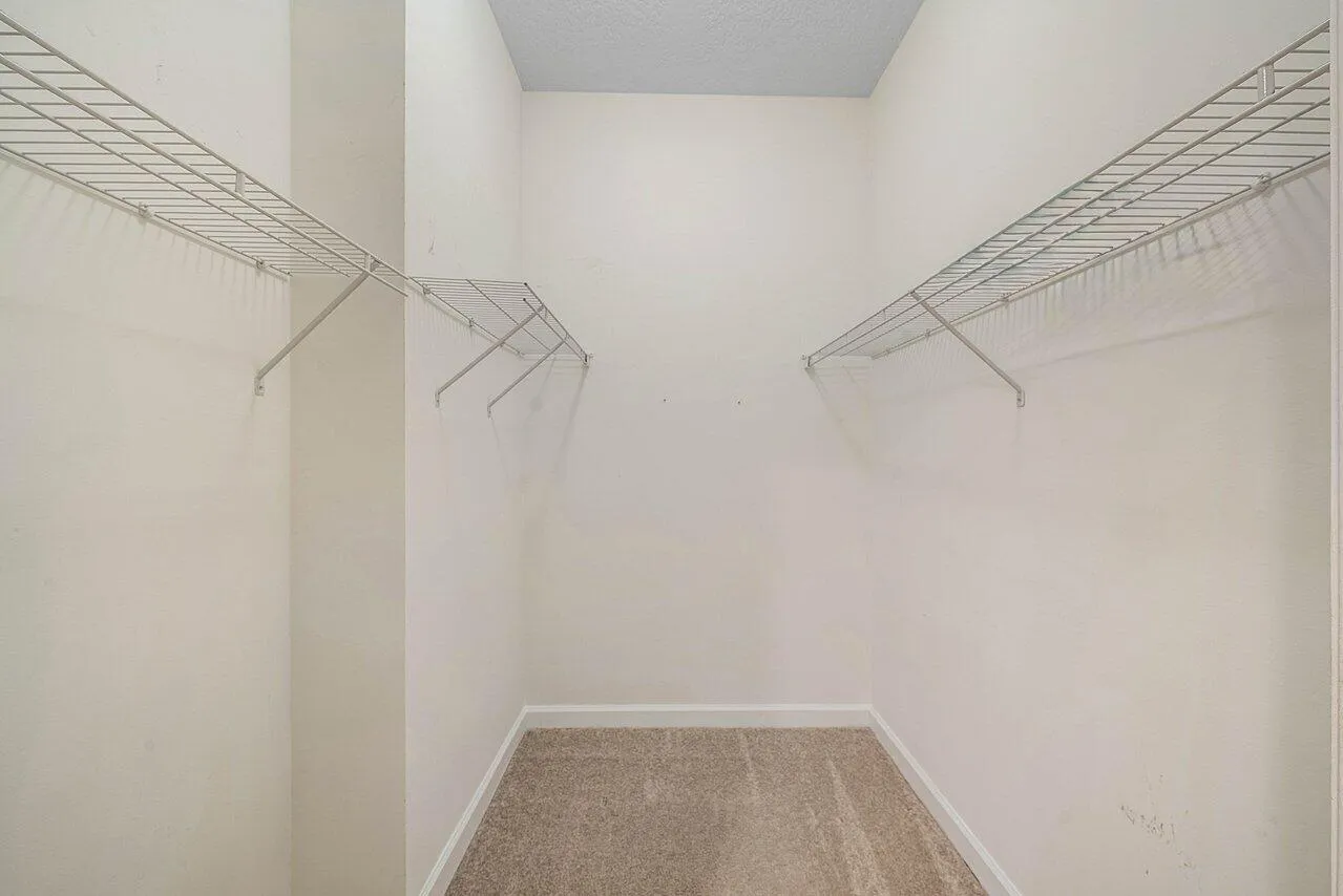 Walk in Closet