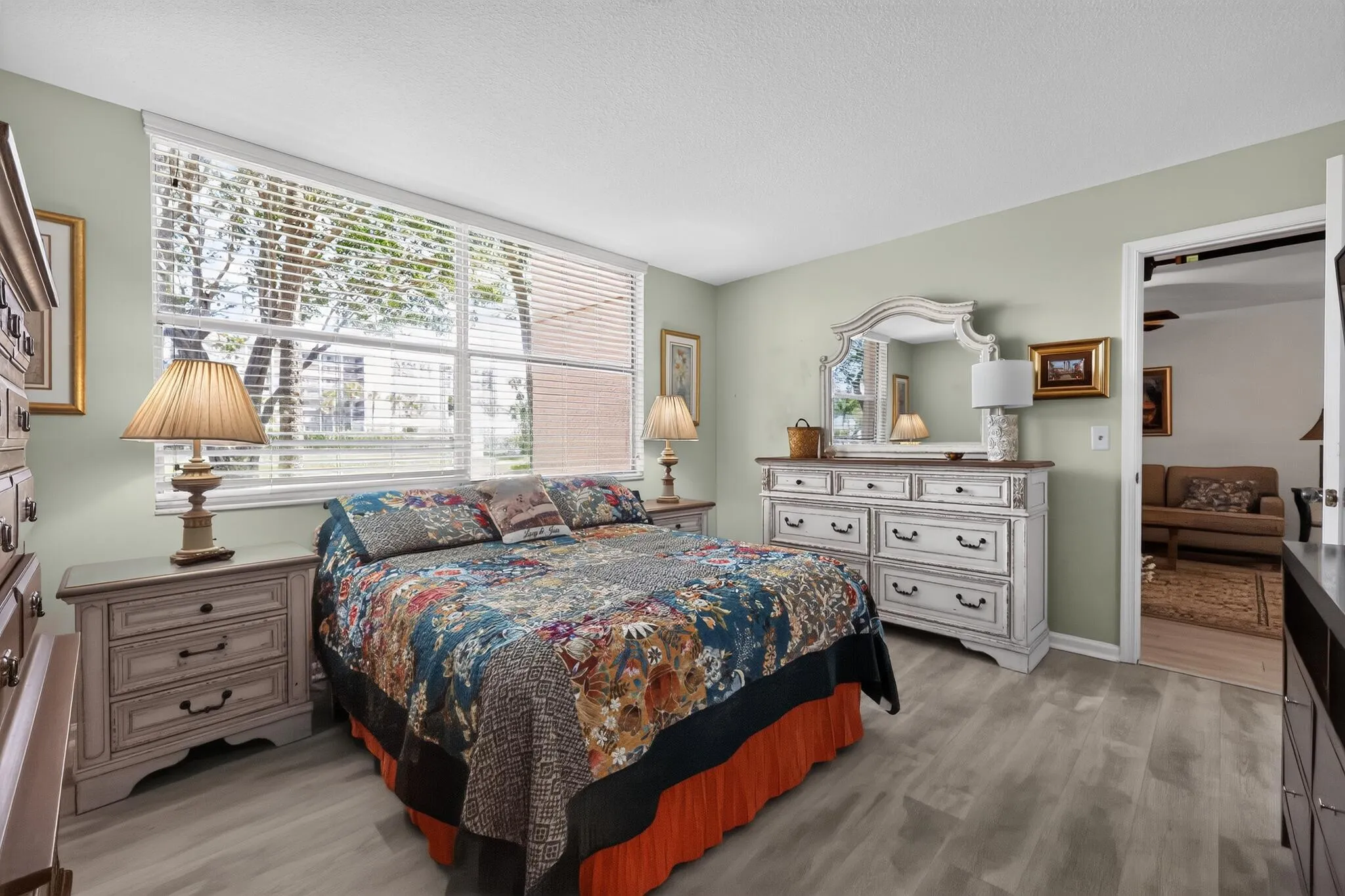 20_14527_Bonaire_Blvd-Bedroom-0031