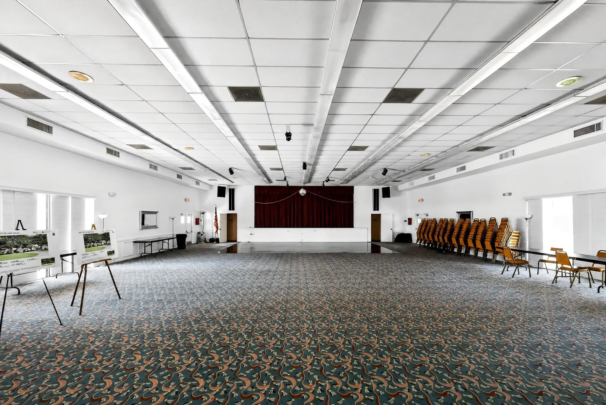 10_14527_Bonaire_Blvd-Foyer-nt-1