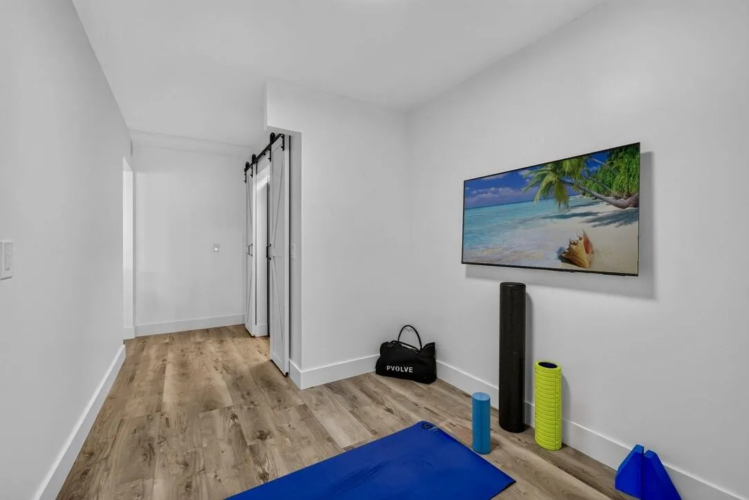 Spacious Flex Room