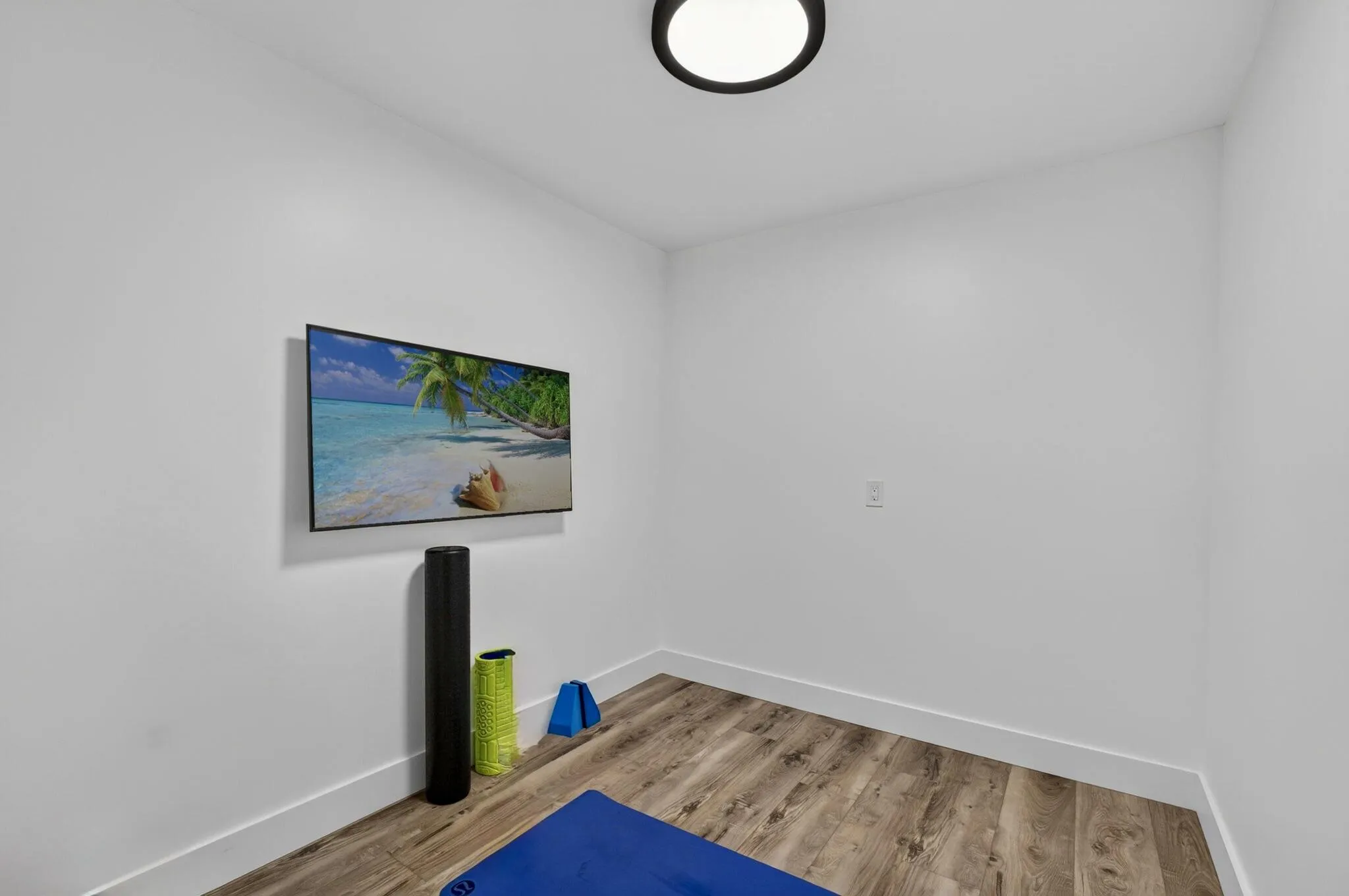 Spacious Flex Room