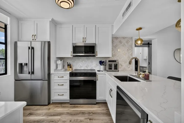 Completely Renovated Kitchen