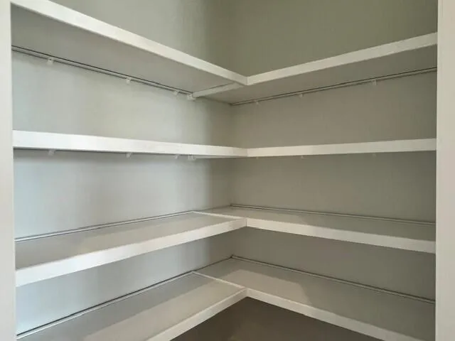Walk-in​​‌​​​​‌​​‌‌​‌‌​​​‌‌​‌​‌​‌​​​‌​​ Pantry