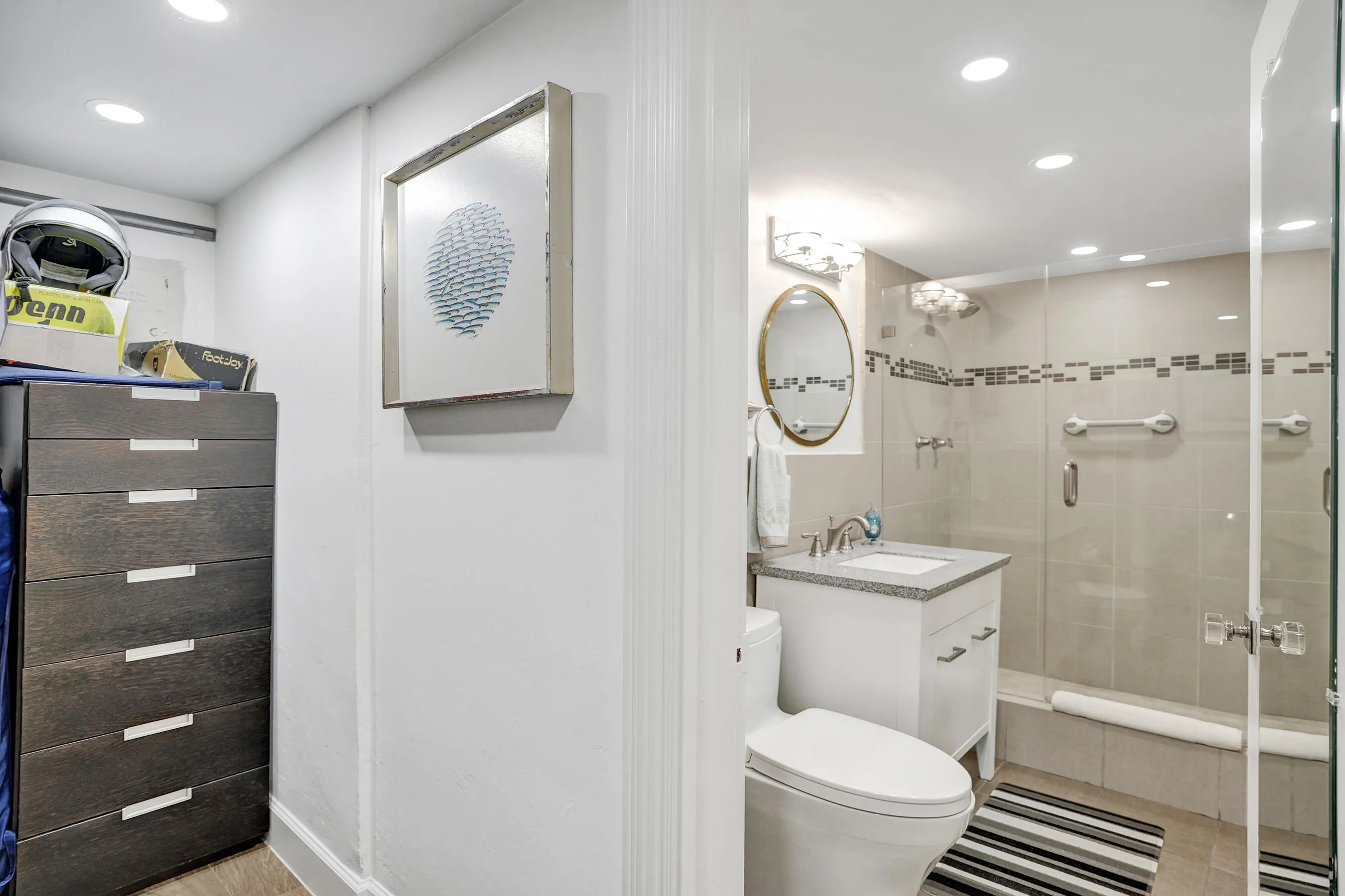 Bedroom #2 En-suite Bath