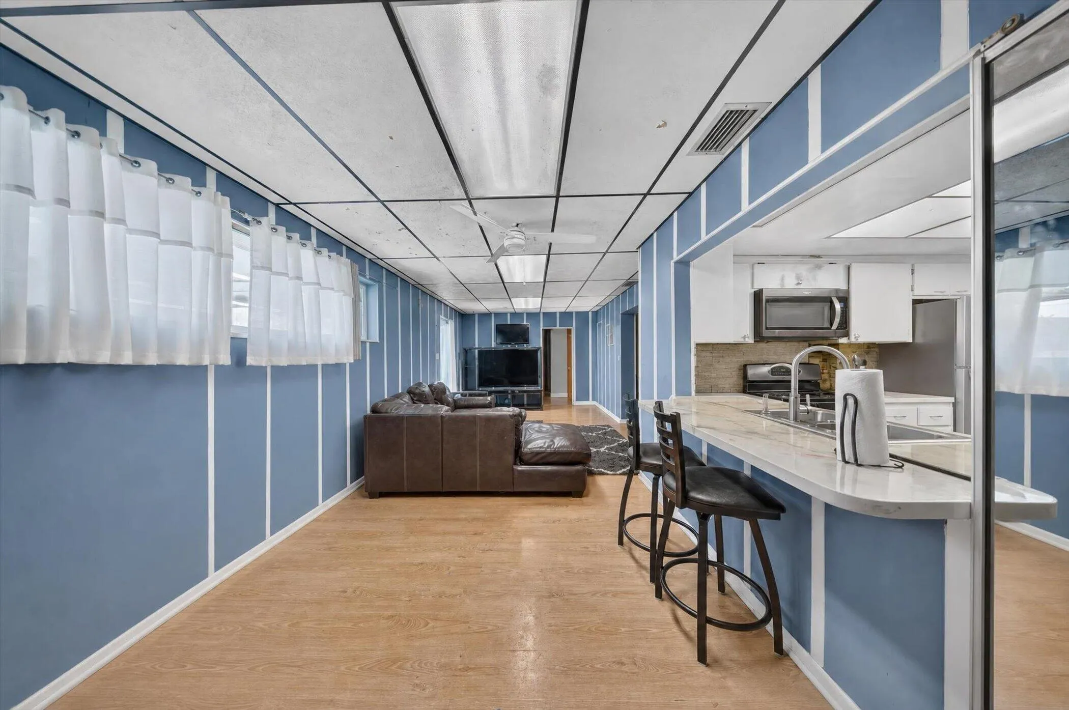 15-2251-SW-67th-Way-WindowStill-Photogra