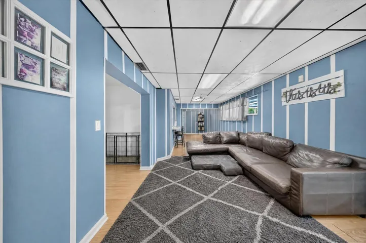 18-2251-SW-67th-Way-WindowStill-Photogra