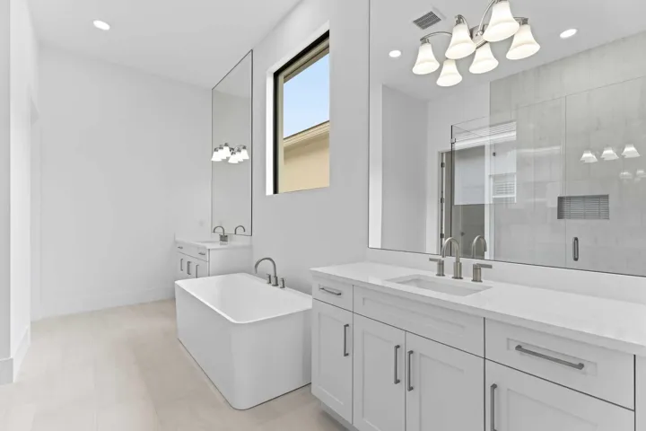 Owner's Bath