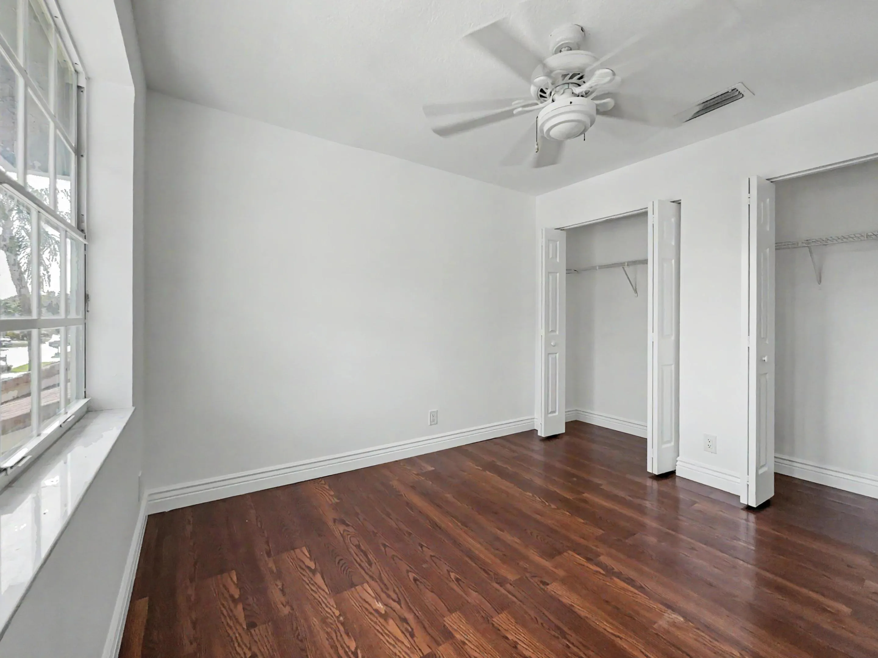 BEDROOM #1