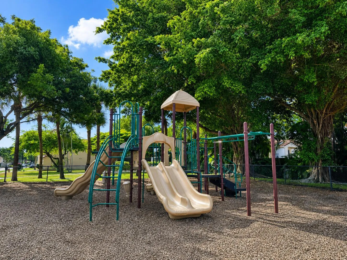 PLAYGROUND BY CLUBHOUSE