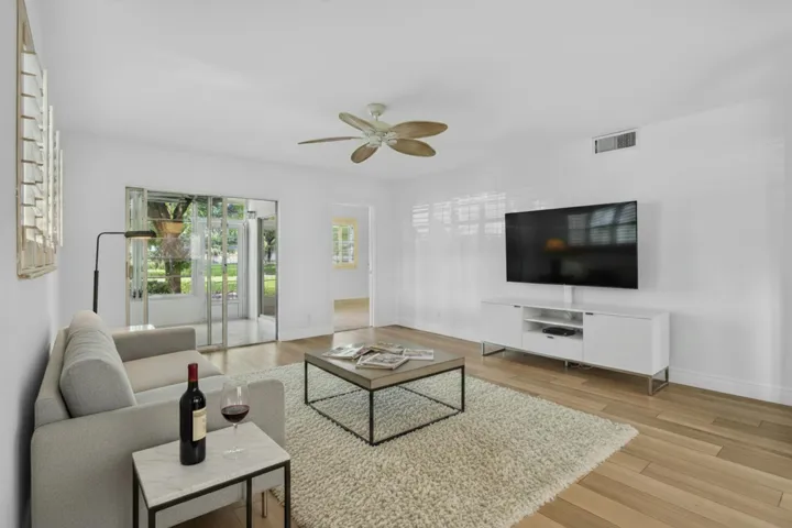 LIVING ROOM VIRTUAL FURNITURE