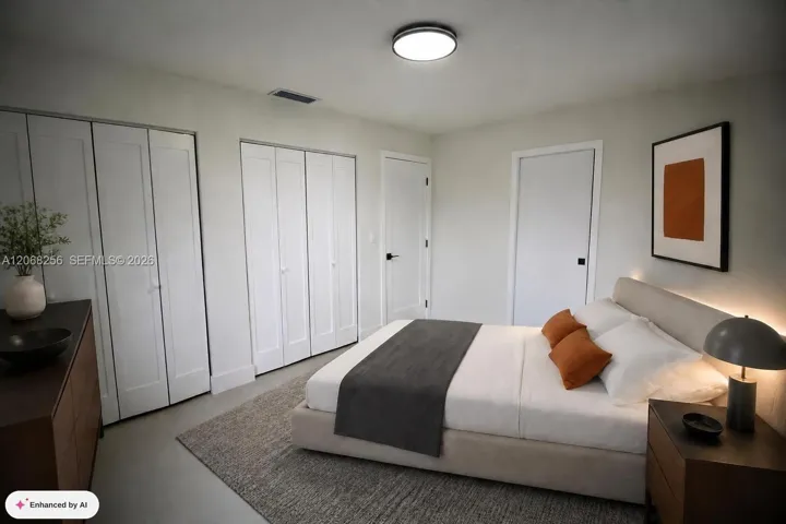 Master Bedroom - 10.5 ft (north/south)