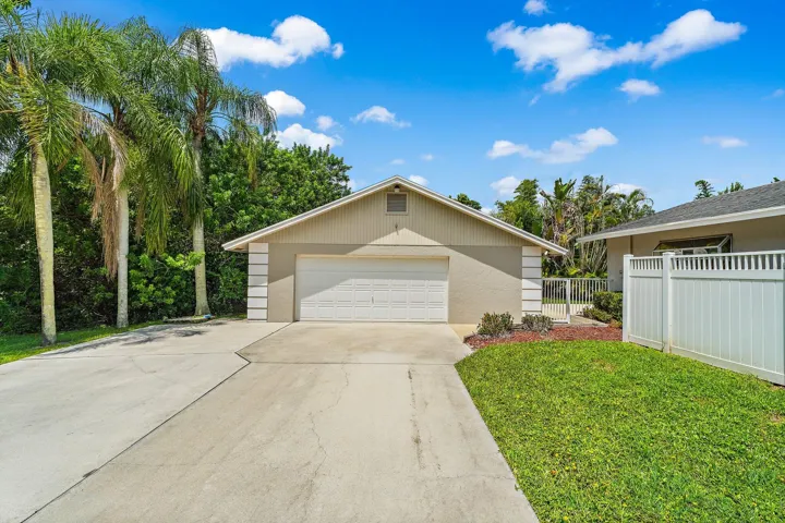 Spacious 2 Car Garage