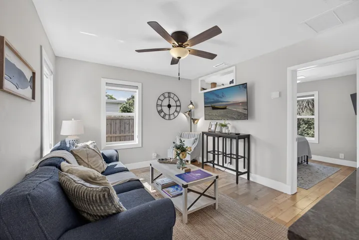 Back Unit LIving Area
