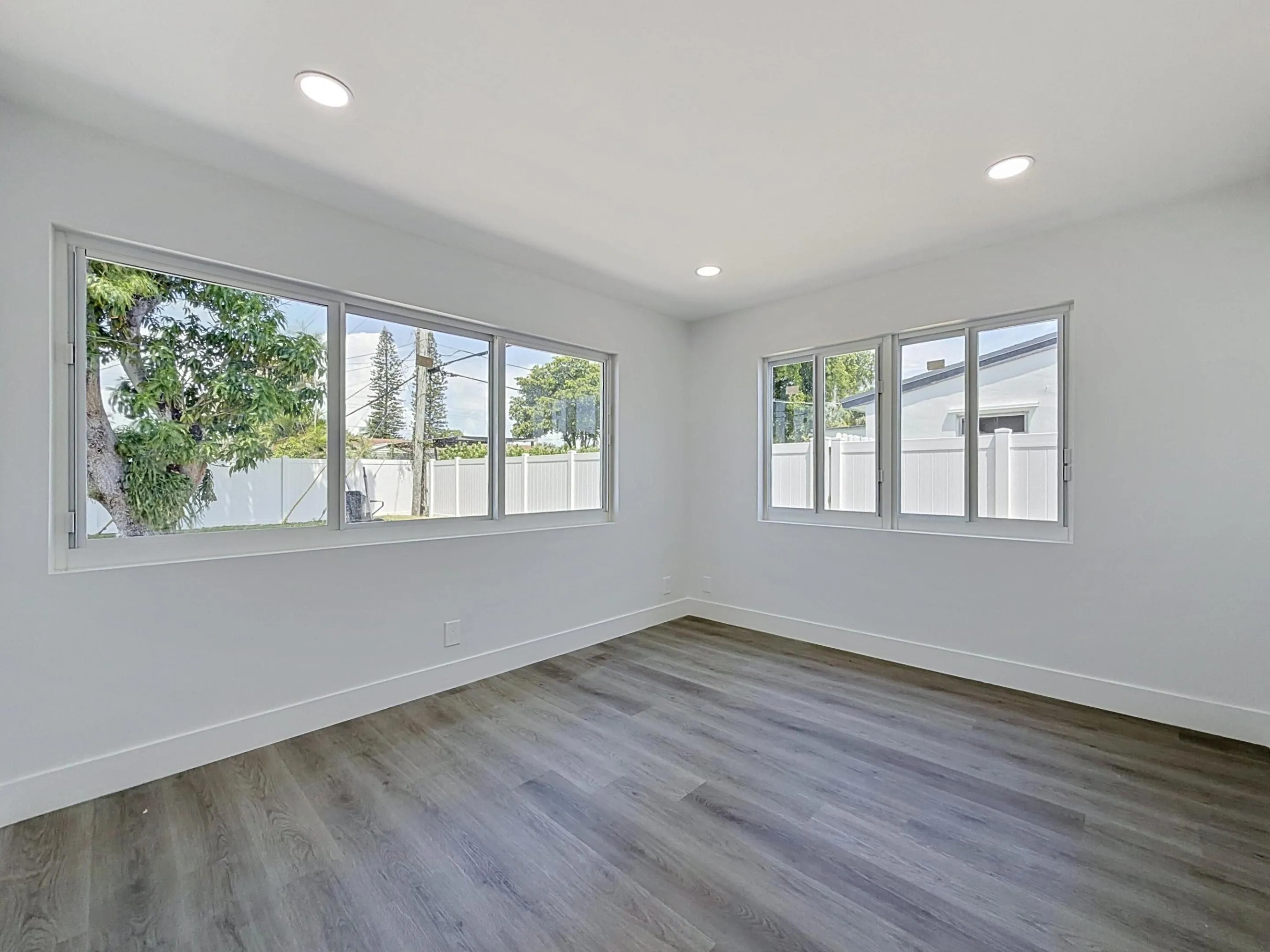 1441-sw-1st-ave_00010