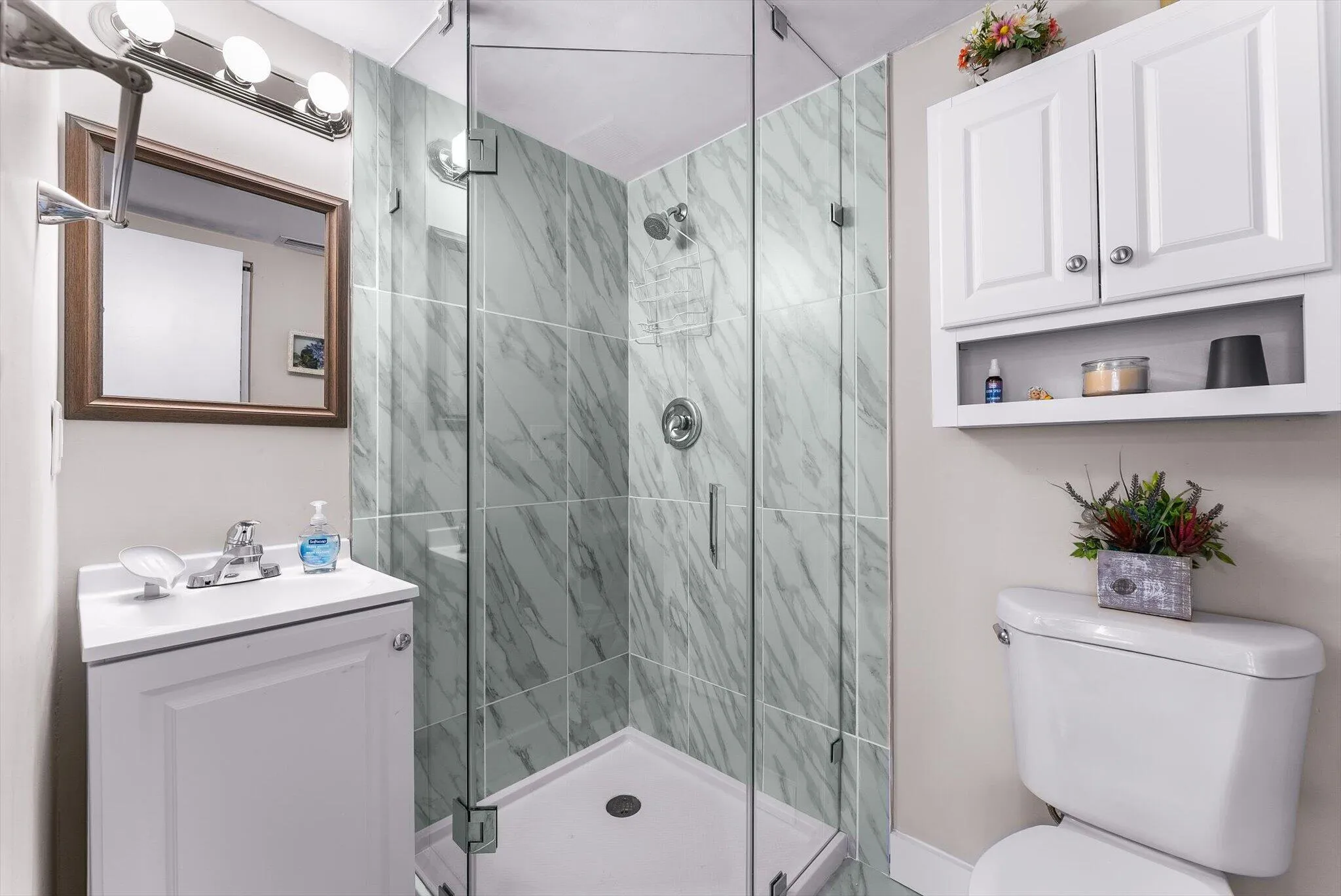 2nd bathroom