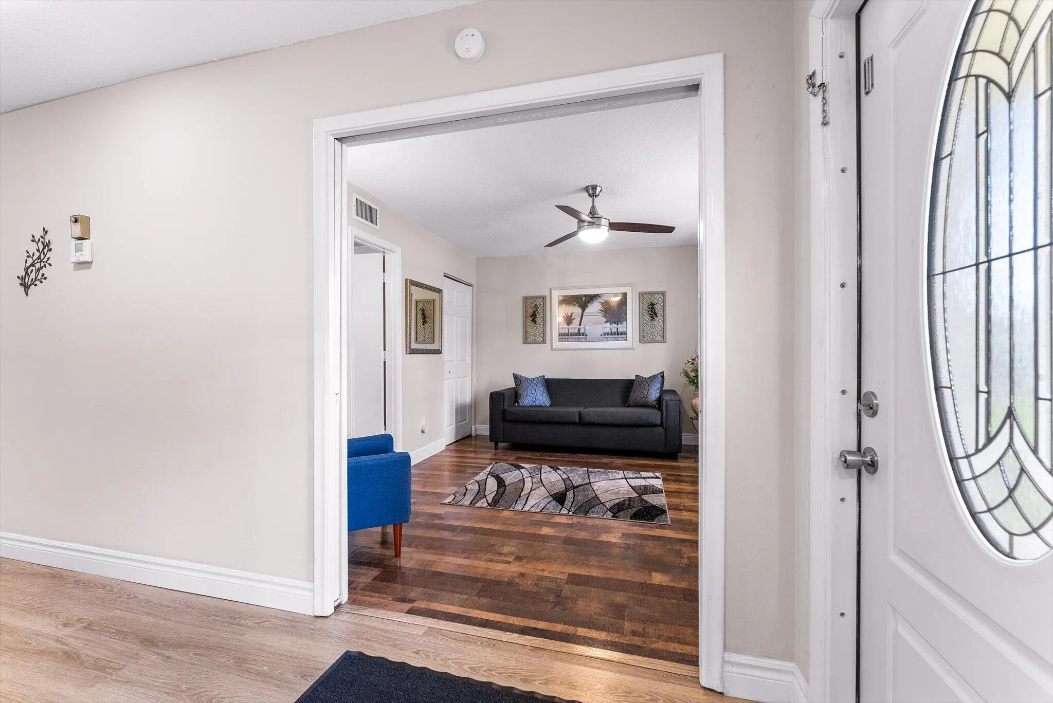 2nd master bedroom / office with en-suite bathroom